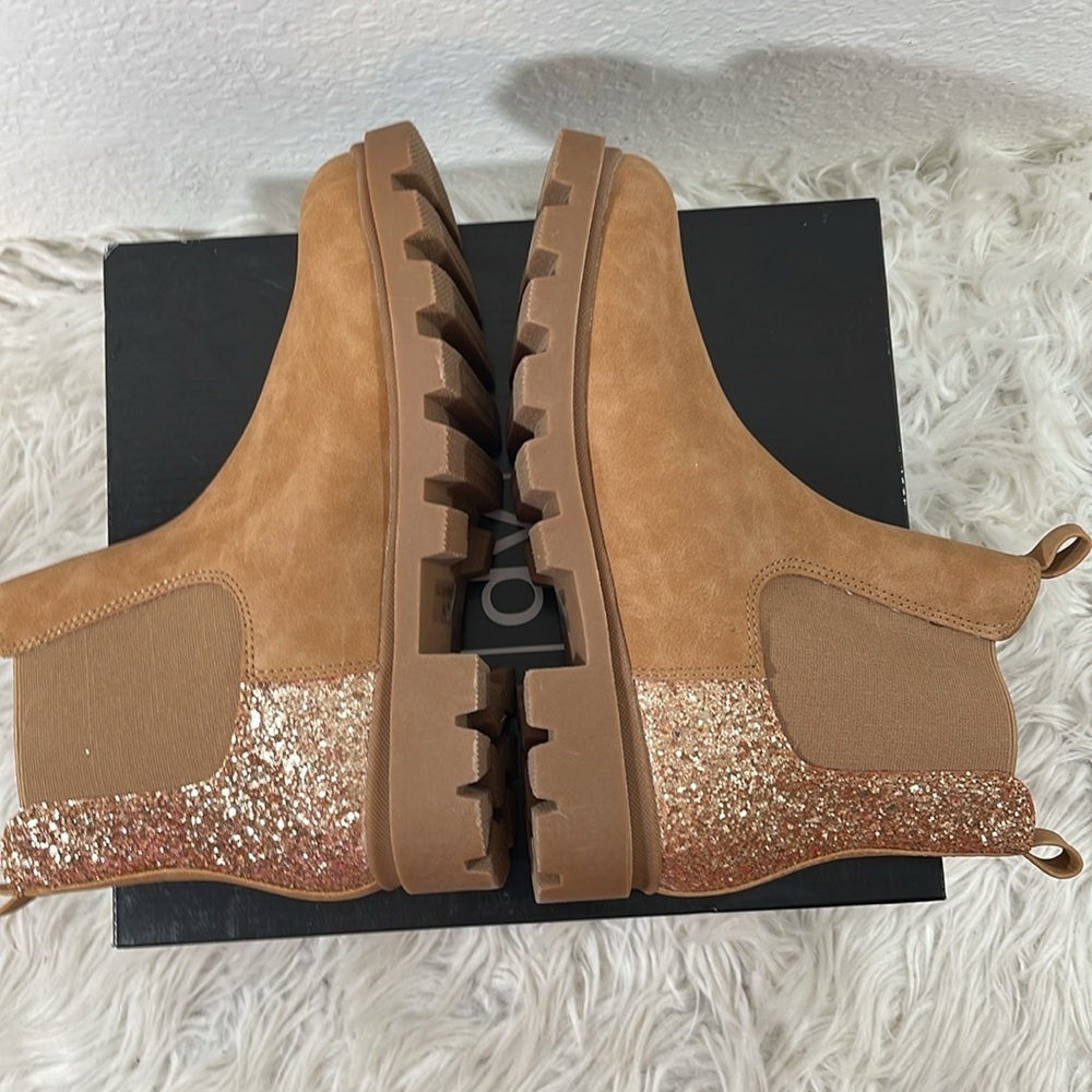 DV DOLCE VITA Women's Davys Chelsea Boot Big Kids Size 5 NEW - Picture 8 of 16